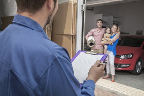 Local mover assisting with a home relocation in Mertonpark