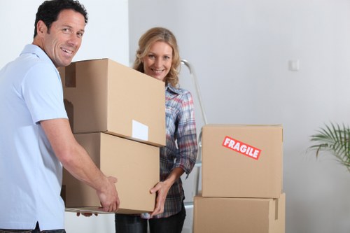 Small removals team managing a flexible move in Mertonpark